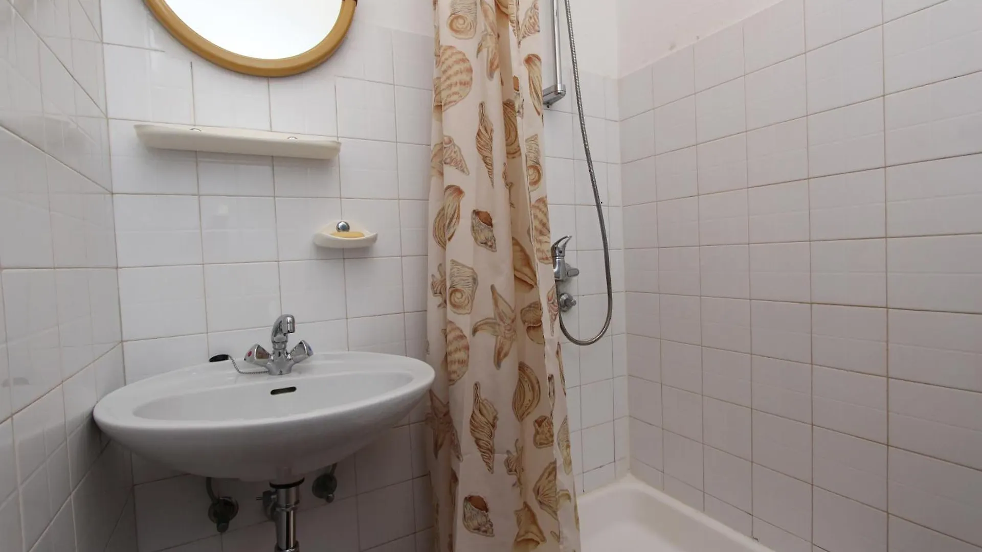 Apartments Rosanna 2 罗维尼