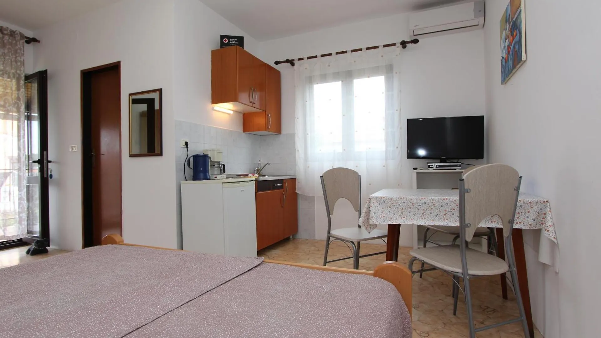 Apartments Rosanna 2 罗维尼 克罗地亚